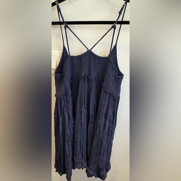 Women's Navy Sleeveless Top - Picture 5 of 5